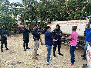 CECCOM, realiza operativo de allanamiento a un punto irregular de venta de combustible, ubicado en la comunidad Gautier, San Pedro de Macor&iacute;s.