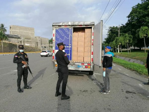 CECCOM, realiza operativos de inspecci&oacute;n a unidades de transporte de productos regulados por la ley 17-19, sobre Comercio de Mercanc&iacute;as.